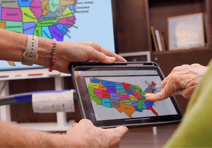 Elderly-individual-interactive-tablet-activity